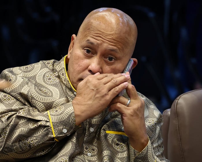 Gunshots fired in Philippines senate in standoff with senator Ronald dela Rosa