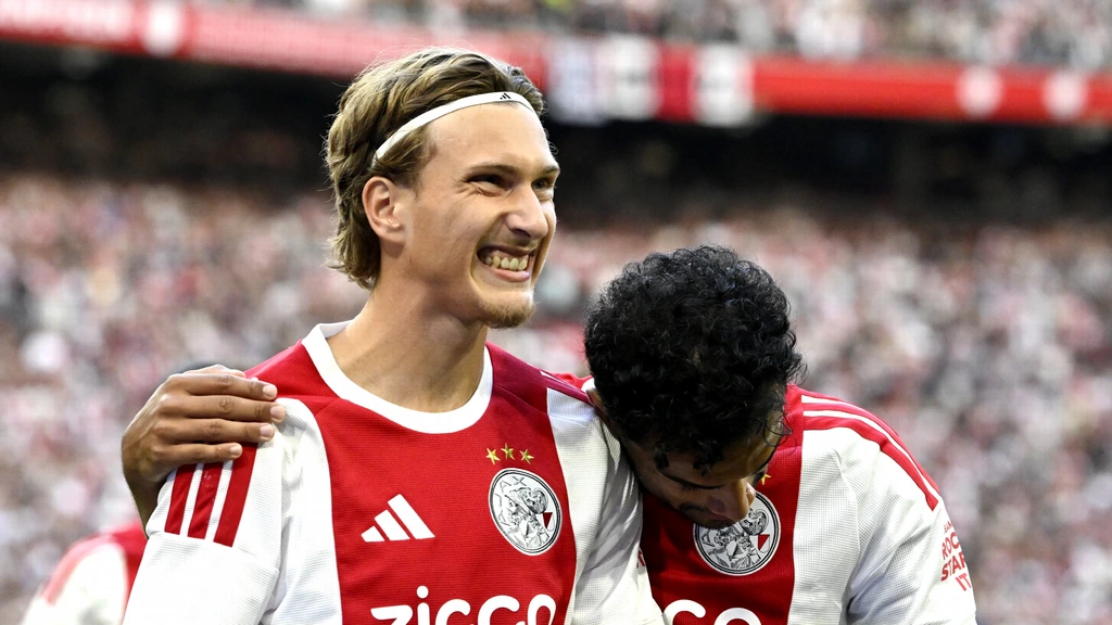 Ajax wint soepel van Shelbourne, begeerde Godts wederom belangrijke schakel