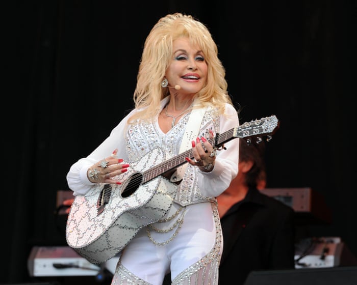Dolly Parton ‘going to be just fine’, singer’s sister says as she calls for prayers amid health problems