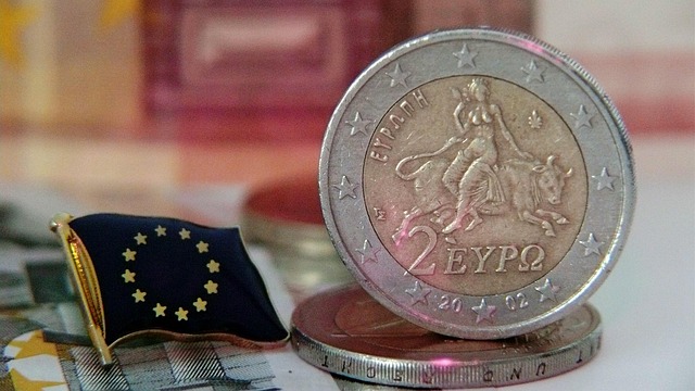 US inflation holds at 3.7 percent in July, above Fed target