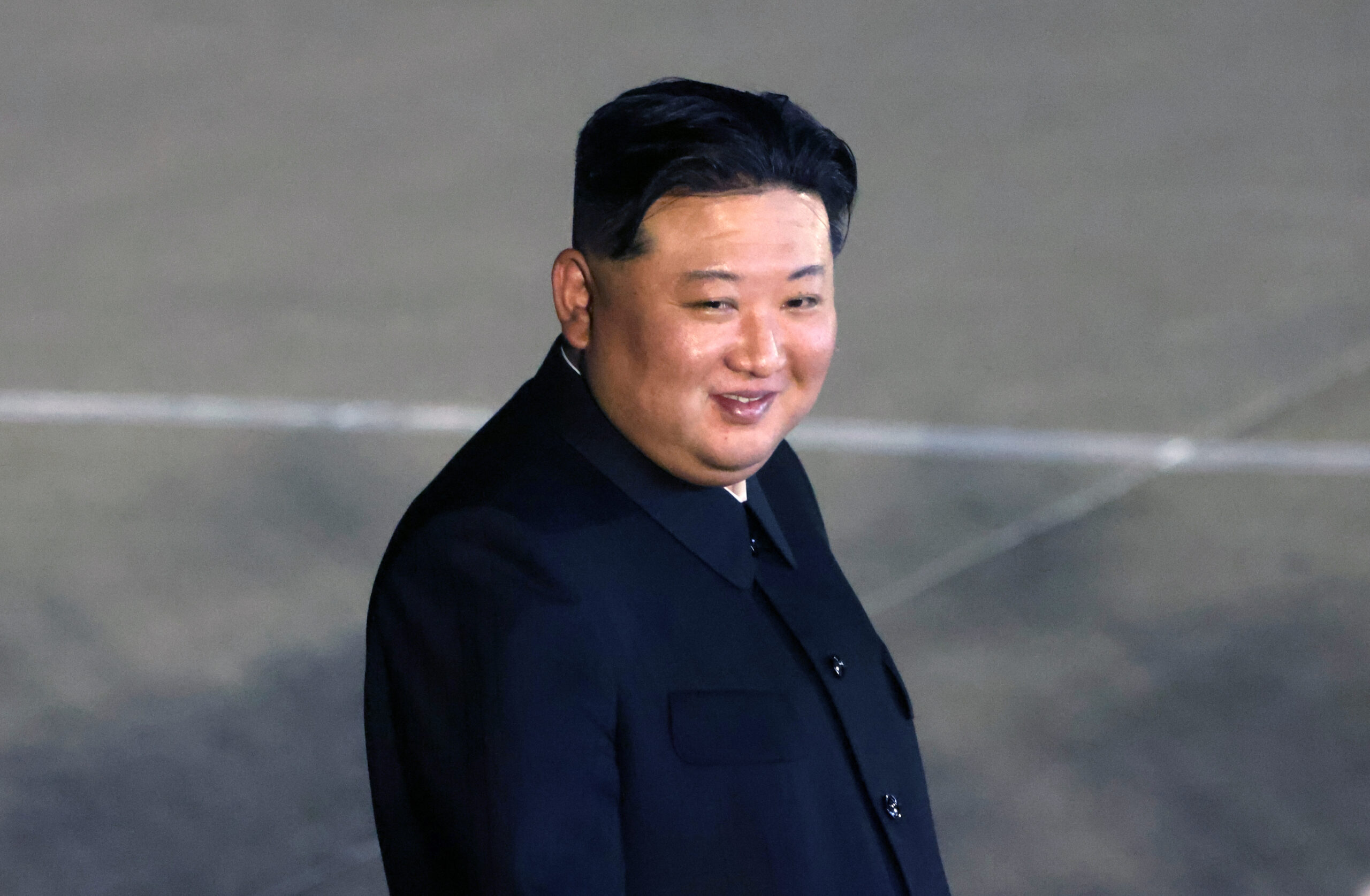 Noord-Korea toont ‘krachtigste’ raket tijdens militaire parade