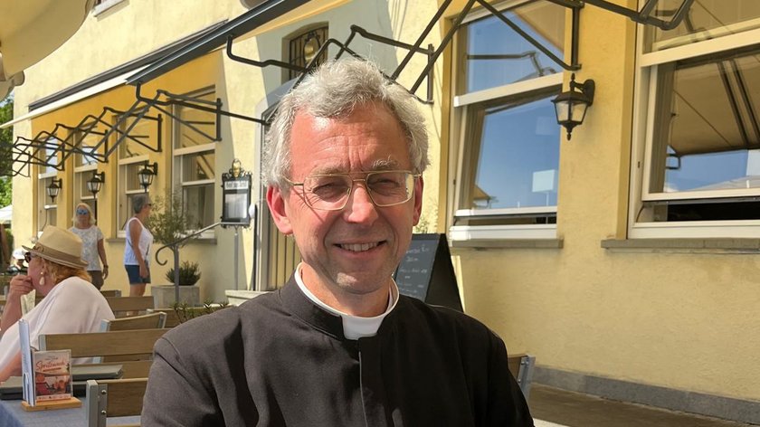 Excommunciatie doet priester Piusbroederschap pijn maar verrast hem niet. ‘We gaan gewoon verder’