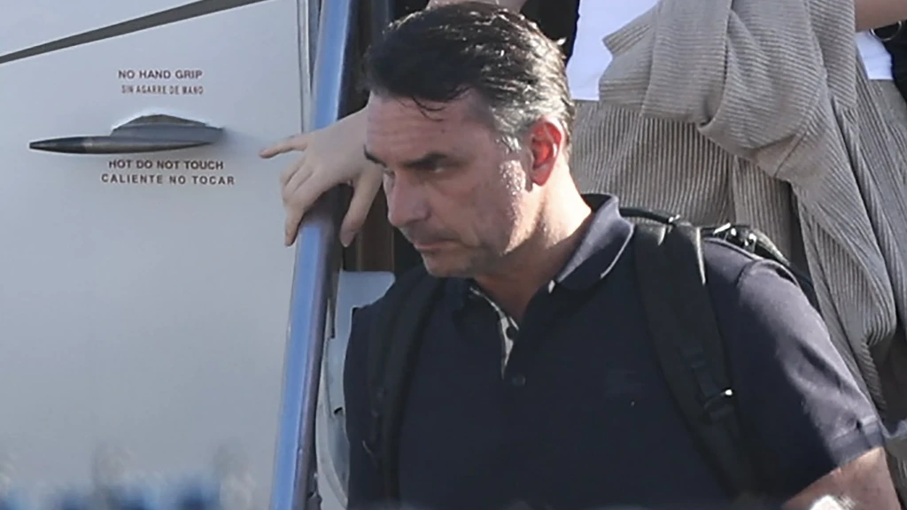 Bolsonaro wil oppositie Brazilië leiden vanuit VS, noemt zich gekozen president