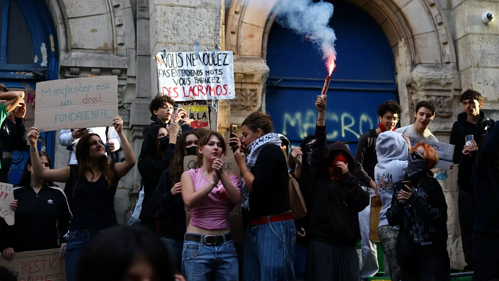 Zo'n 400 Franse scholen dicht, vanwege onrust rond scholierenprotesten