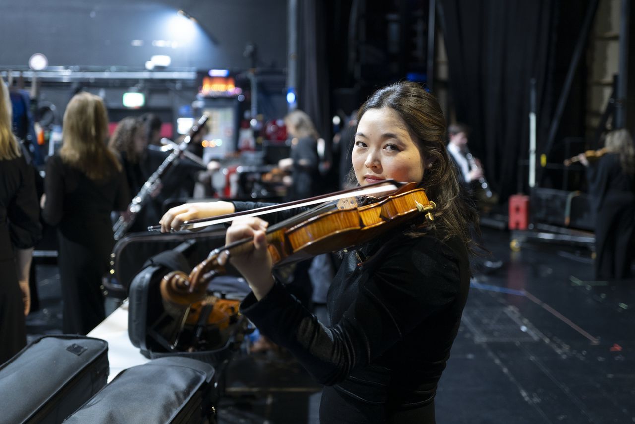 Op reis met het Concertgebouworkest naar Baden-Baden: ‘Deze groep bezit een sterke eigen intuïtie en gevoeligheid. Die moet je niet dwingen’