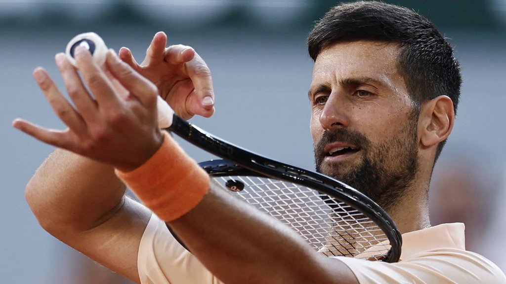 Djokovic wint met moeite van thuisfavoriet Royer op Roland Garros, Zverev amper getest
