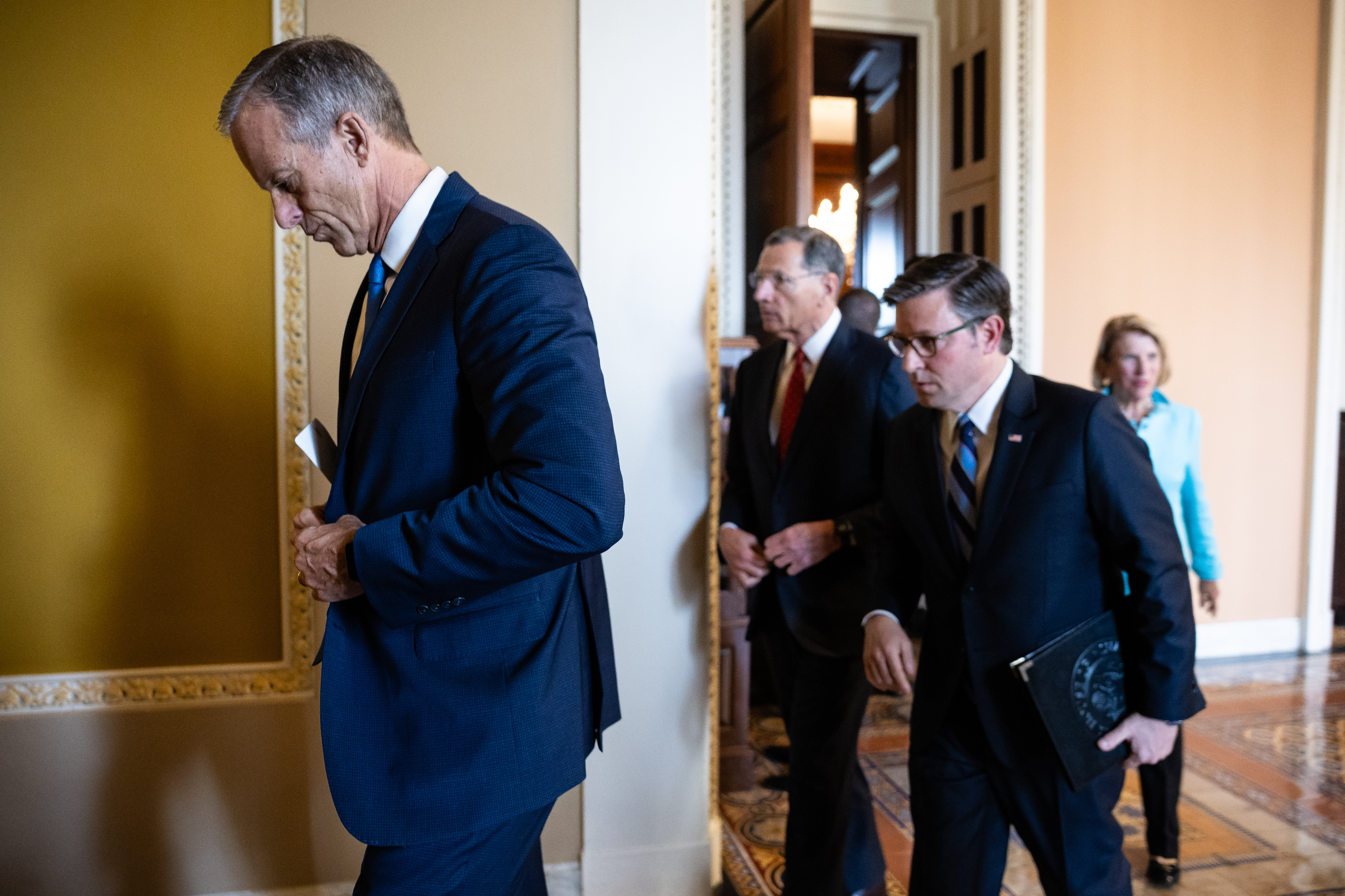 Trump's off-script comments cause shutdown headaches for GOP