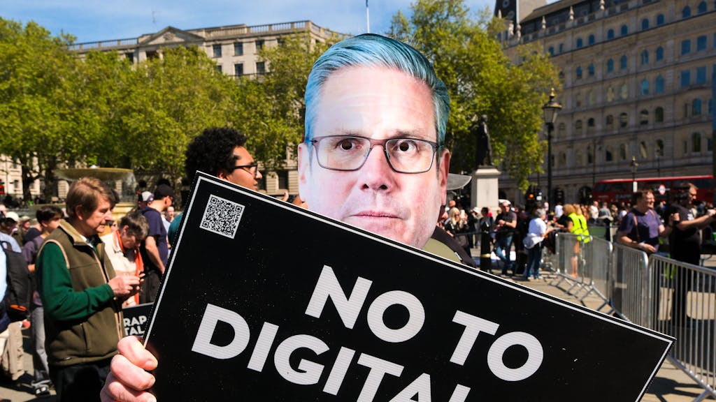 Nieuwe Britse premier gaat omstreden digitaal identificatiebewijs schrappen