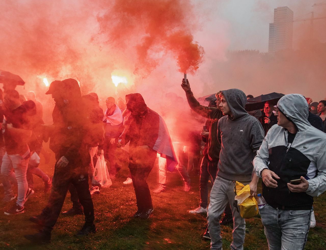 Taakstraffen en celstraffen tot zes weken voor Malieveld-rellen. ‘Stenen gegooid? Ik zou niet durven, zo ben ik niet’