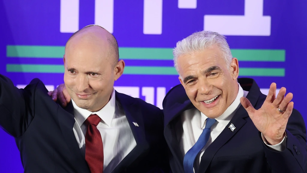 Israëlische oud-premiers Bennett en Lapid samen de verkiezingen in