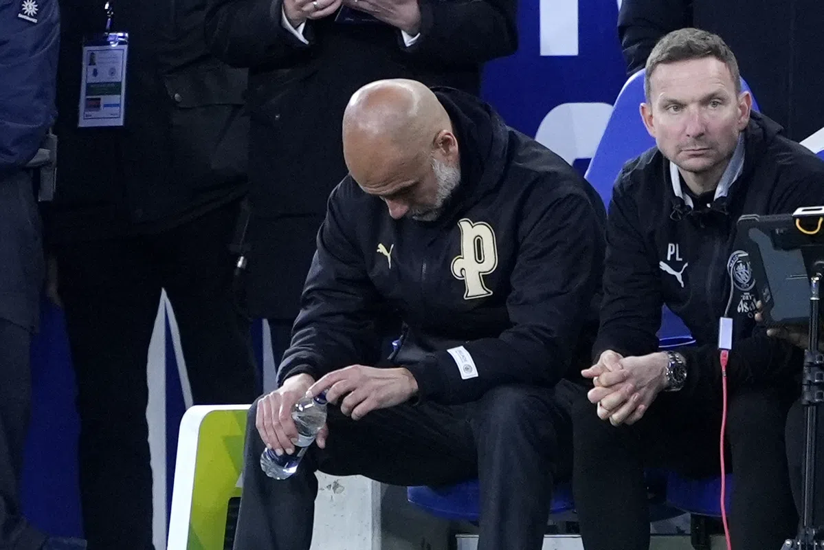 Manchester City verslikt zich in Everton en rolt rode loper uit voor Arsenal