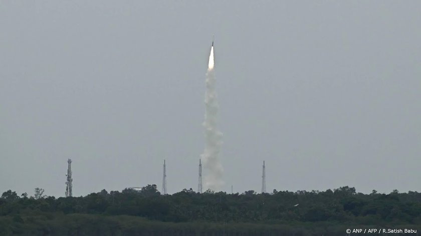 India lanceert eerste particuliere raket in een baan om de aarde