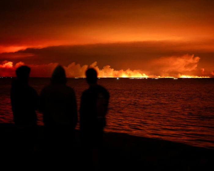 More than 200,000 people flee or lock down as wildfires sweep France and Spain