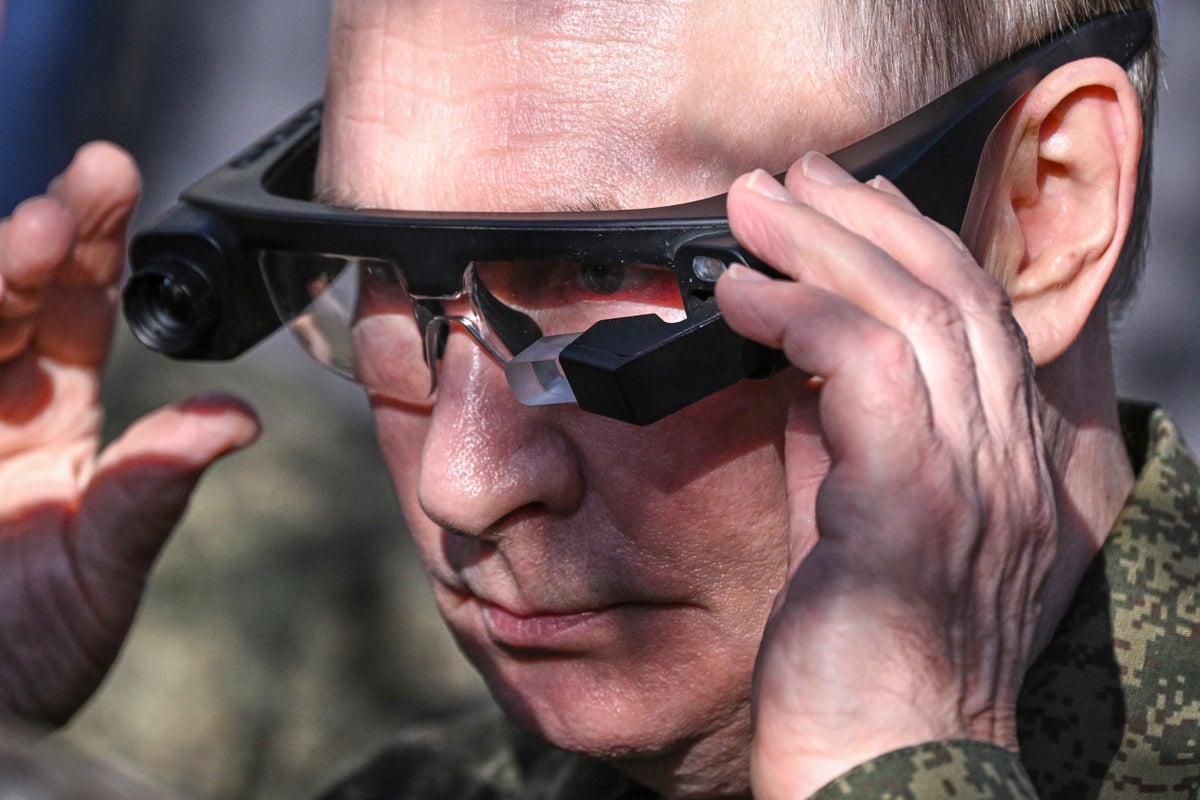 Ukraine-Russia war latest: Three dead after Putin targets Ukrainian railways in overnight attack