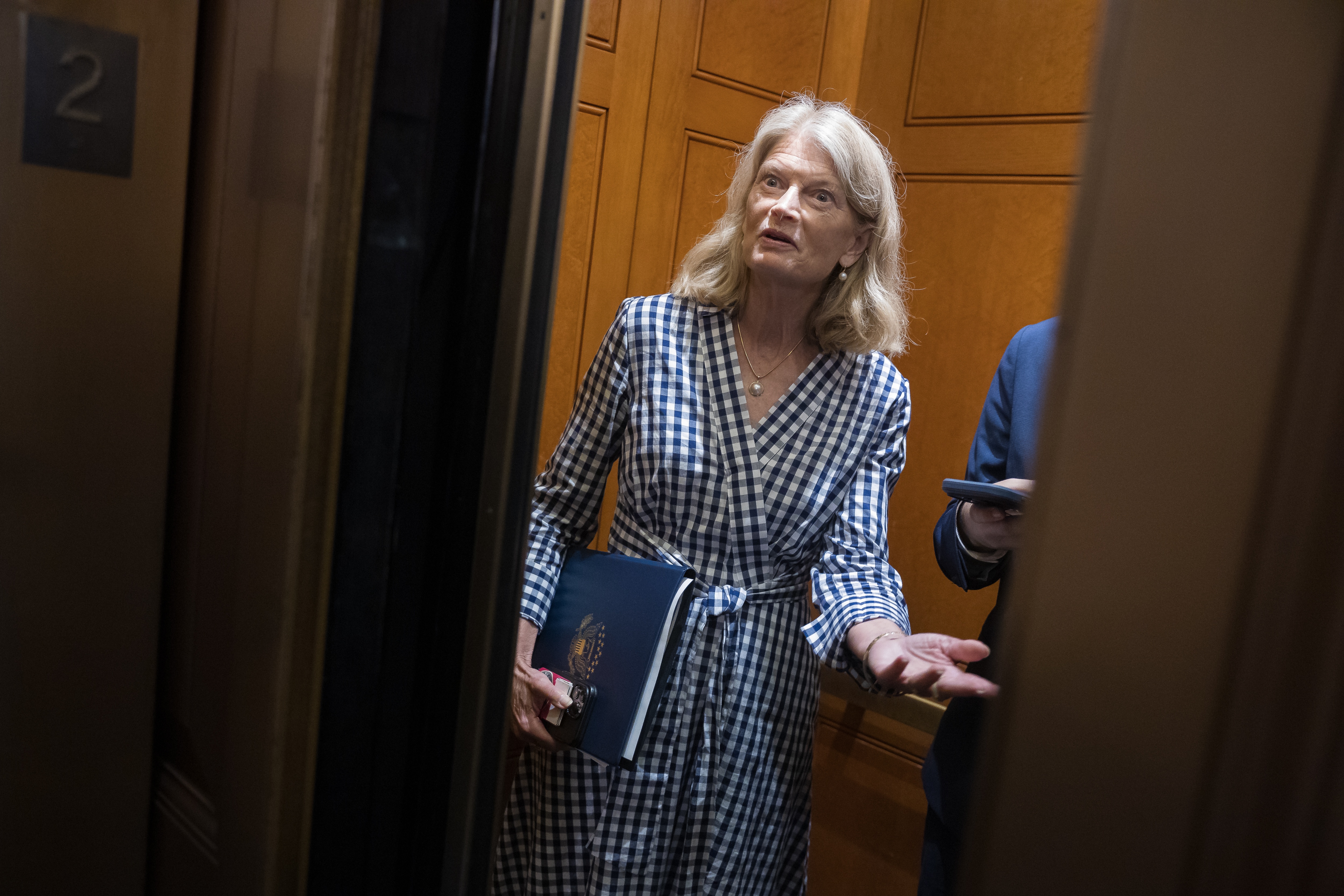 Lisa Murkowski says she will oppose Blanche, endangering his confirmation