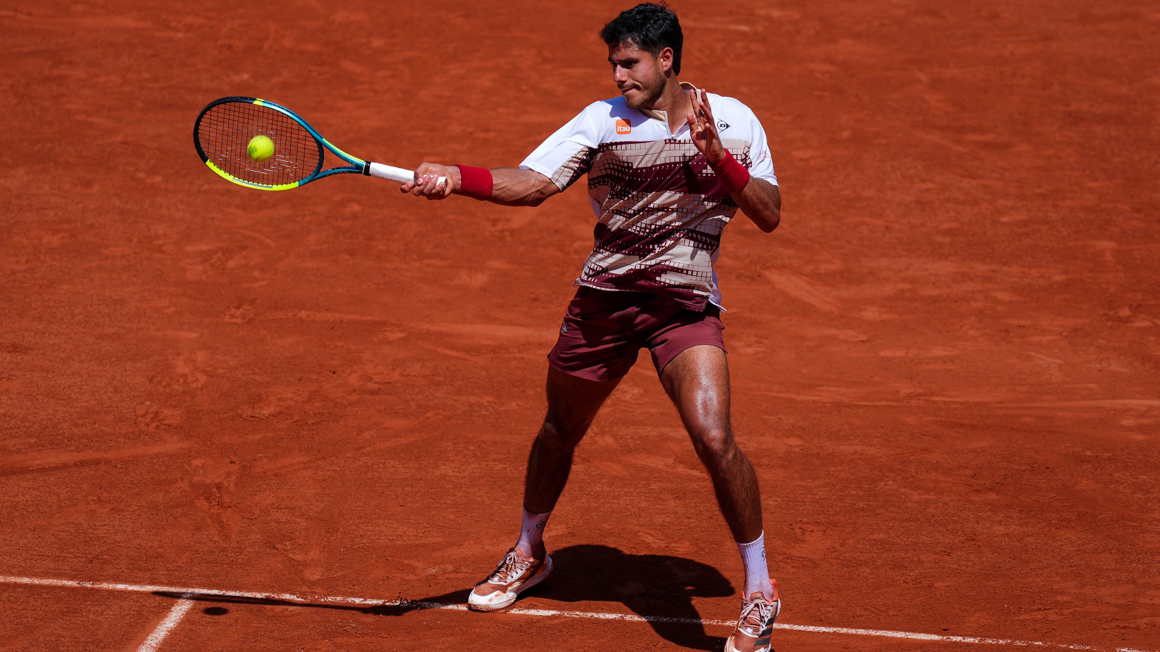 Roland Garros deelt flinke boete uit wegens seksistische opmerkingen: ’Erg moeilijk voor een vrouw’