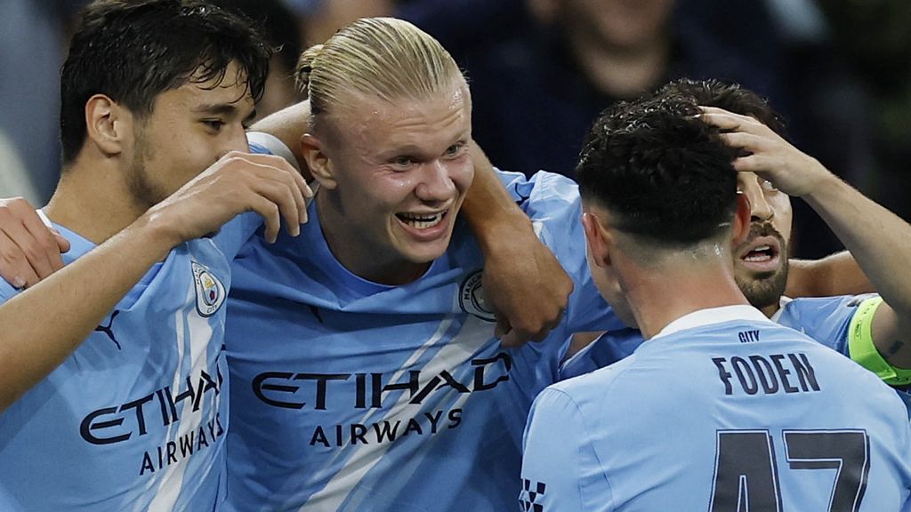 Jubileumgoal Haaland bij zege City op Napoli, Rashford nekt Newcastle
