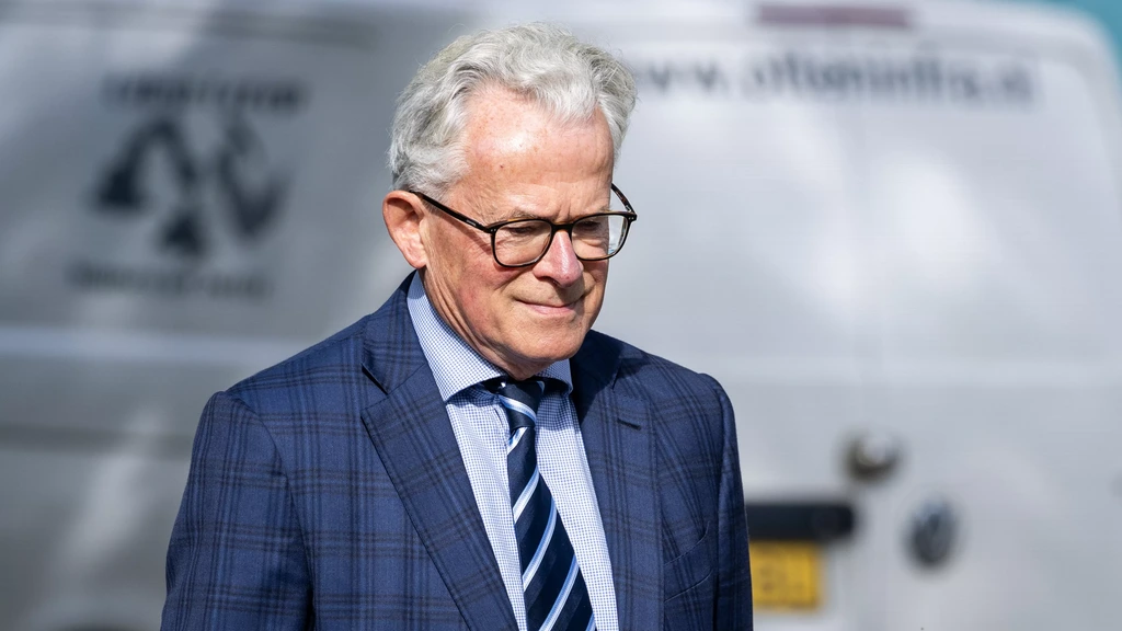 Oud-burgemeester Schuiling opnieuw veroordeeld voor masturberen, krijgt boete