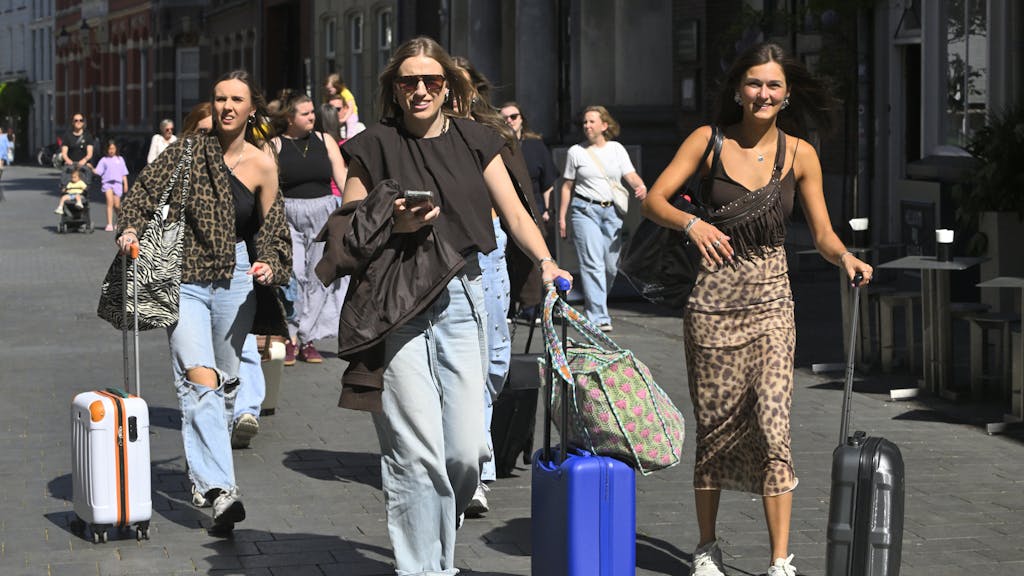 Nederlander voorzichtig met boeken zomervakantie, maar gaat wel