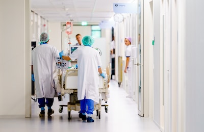 Gevaarlijke schimmelinfectie rukt op in Europa: ‘Nederlandse ziekenhuizen slecht voorbereid’