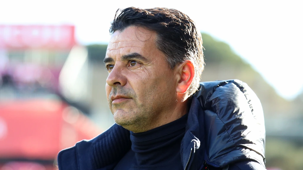 'Ajax heeft nieuwe trainer Míchel binnen, Spanjaard tekent voor twee jaar'
