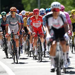 Live Vuelta | Pogacar kiest al de aanval in Andorra, bekijk de koerssituatie