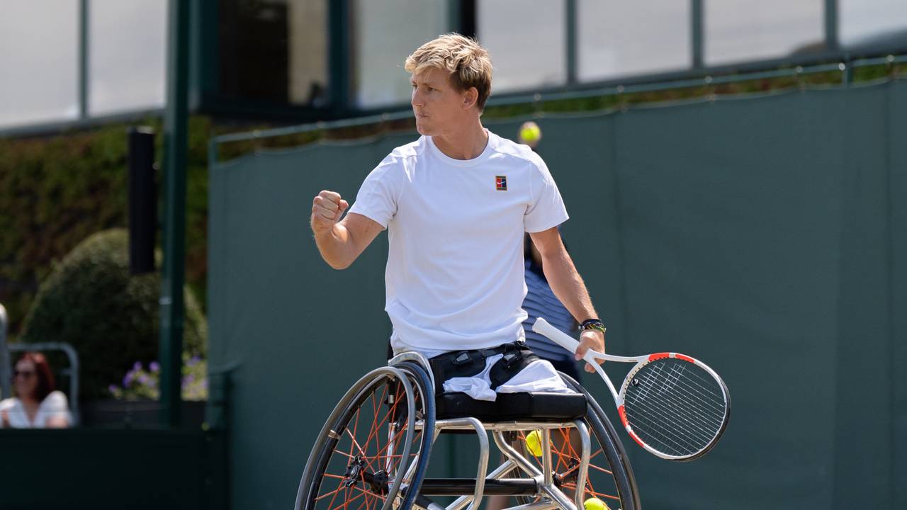 Vink wint Wimbledon voor vierde keer op rij met dank aan bijzonder gevoel