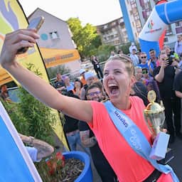 Duitse vrouw loopt 367 dagen op rij een marathon en vestigt wereldrecord