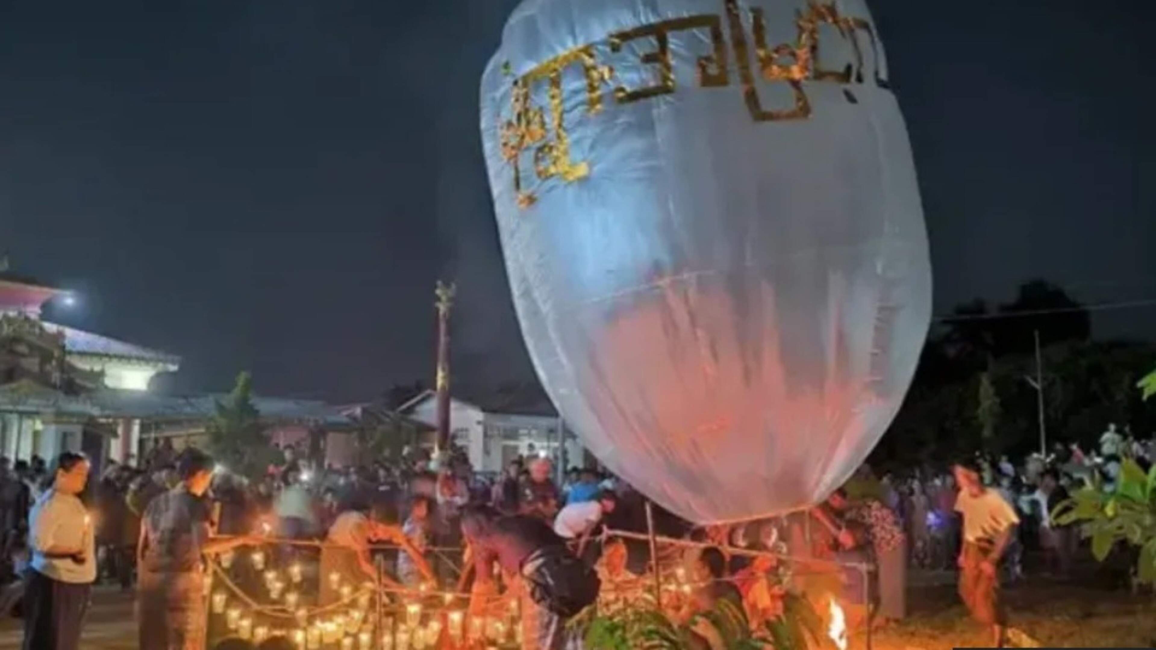 Paraglider laat bommen vallen op boeddhistisch festival in Myanmar: tientallen doden