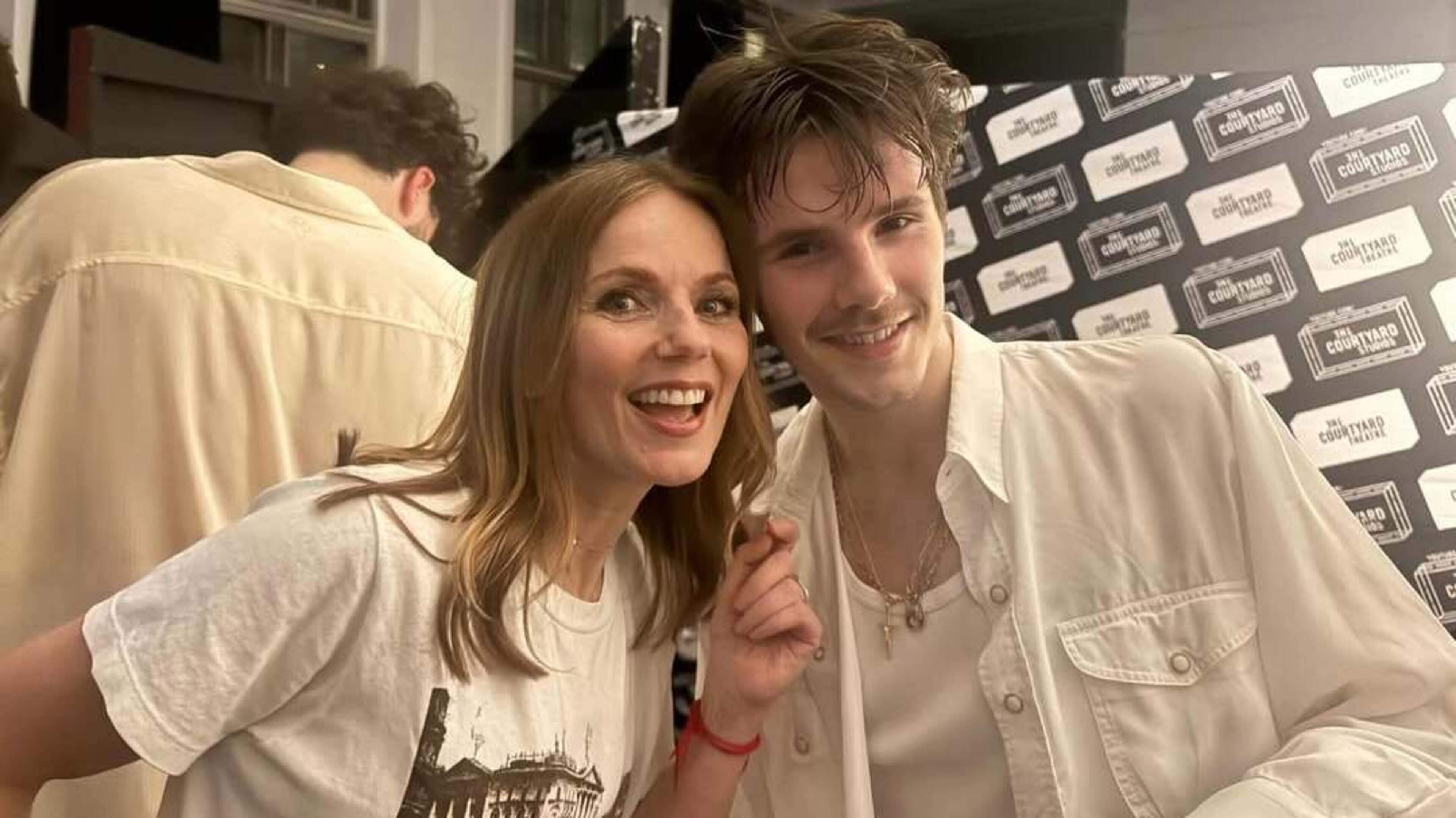 Spice Girl Geri bij optreden Cruz Beckham: ’Deze gast is een ster’