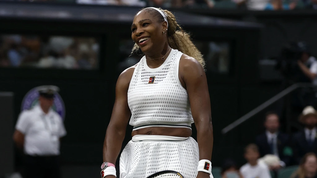 Williams (44) verliest bij rentree op Wimbledon, maar krijgt publiek wel op de banken