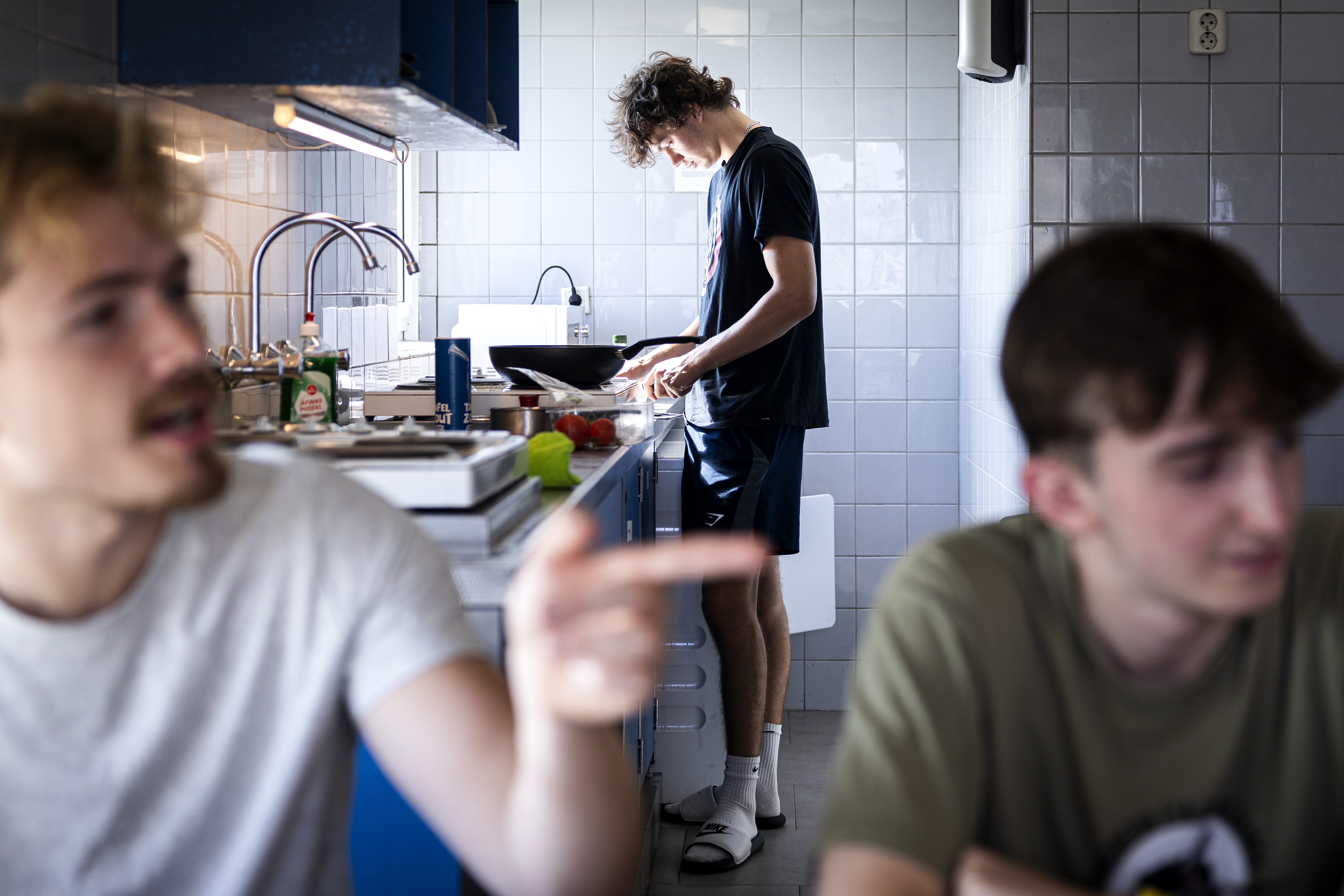 Studenten blijven steeds langer thuis wonen door woningnood en leenstelsel