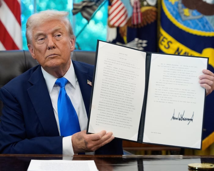 Trump announces $1m ‘golden visa’ and raises fees for H-1B visas to $100,000 – US politics live