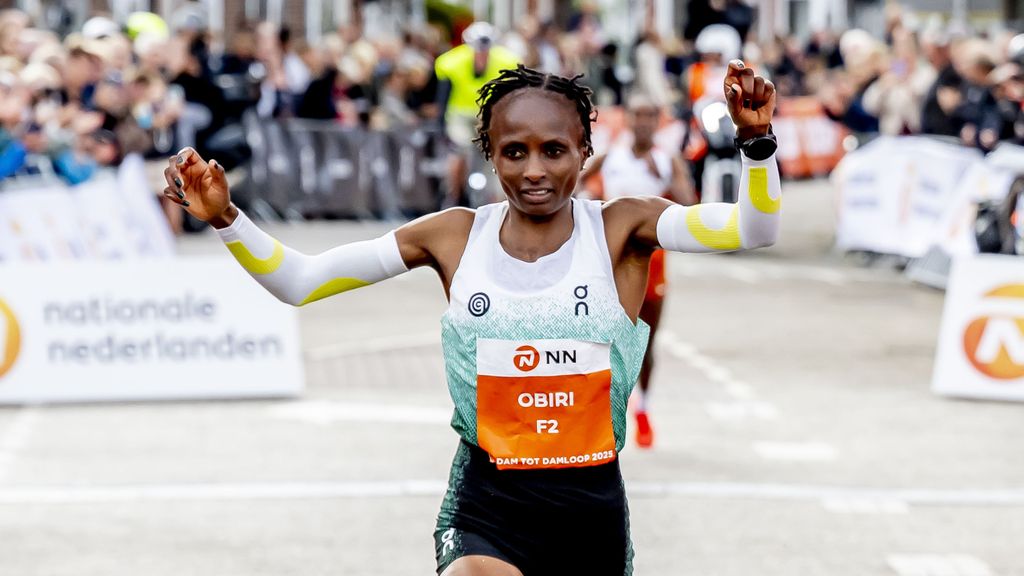 Tweevoudig wereldkampioene Obiri snelt naar winst Dam tot Damloop