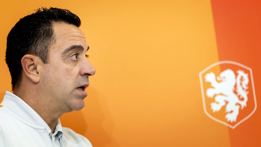 Xavi na afhaken Van Hecke: 'Virgil rechts in de verdediging zeker een optie'