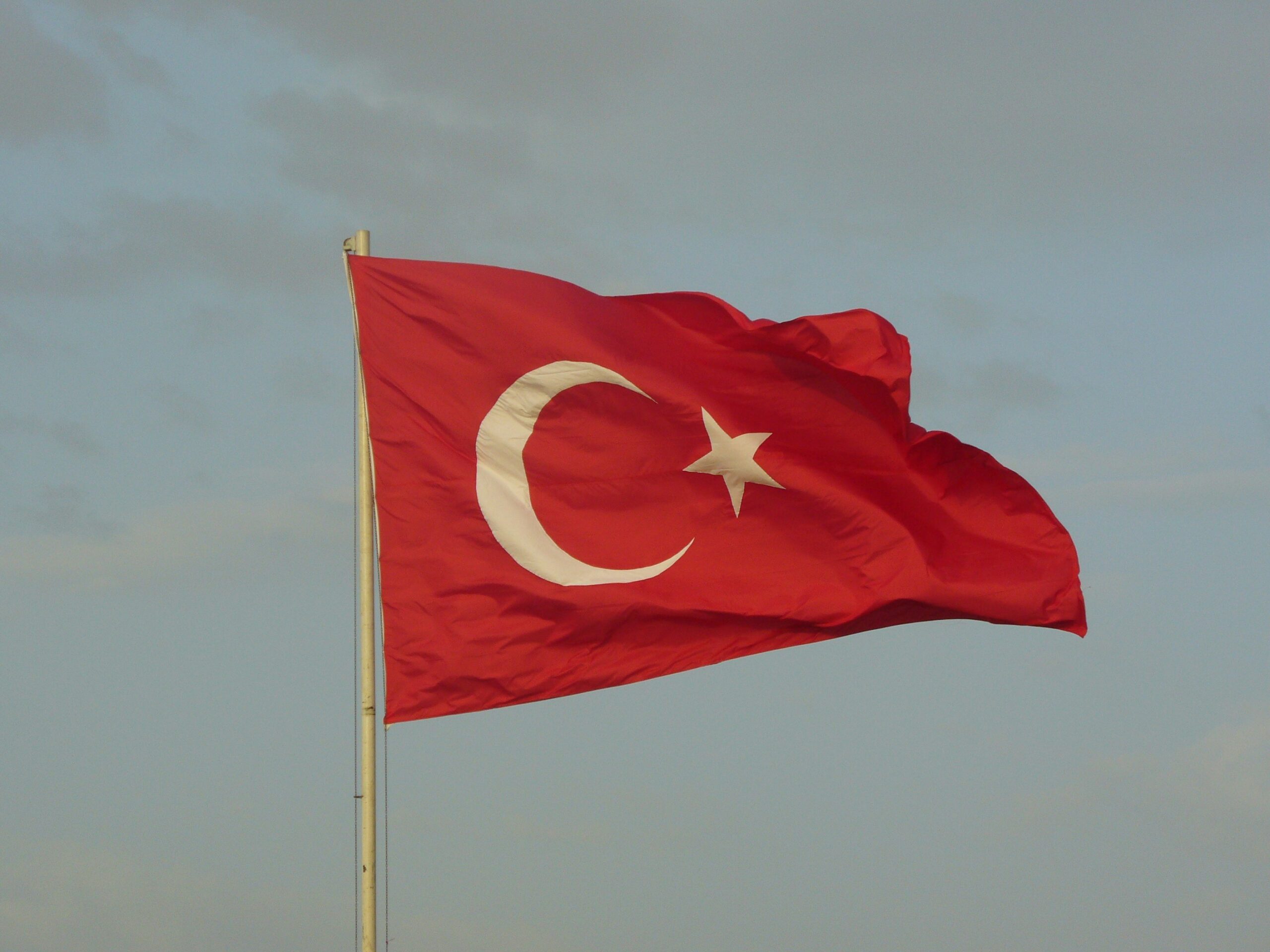 Turkse oppositiepartij CHP kiest opnieuw voor Özel als leider