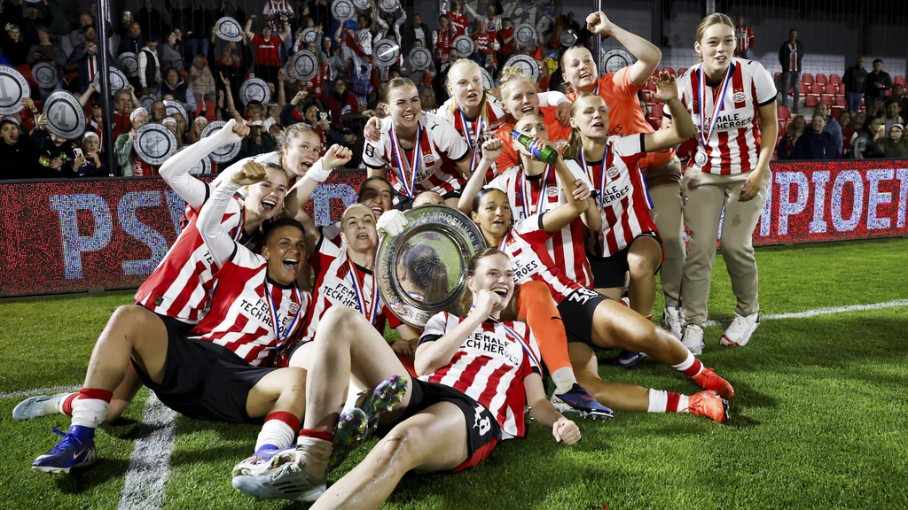 Eindelijk kampioen: hoe PSV-vrouwen langzaam macht grepen in eredivisie
