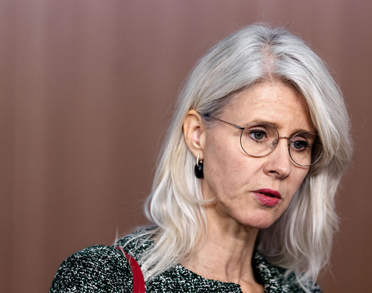 Kabinet zet ongrondwettelijk wetsvoorstel door over voorrang statushouders voor huurwoning