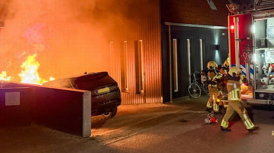 Hotel op Vlieland ontruimd door brand in auto