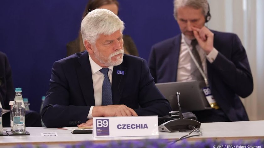 President Tsjechië mag van Constitutioneel Hof mee naar NAVO-top