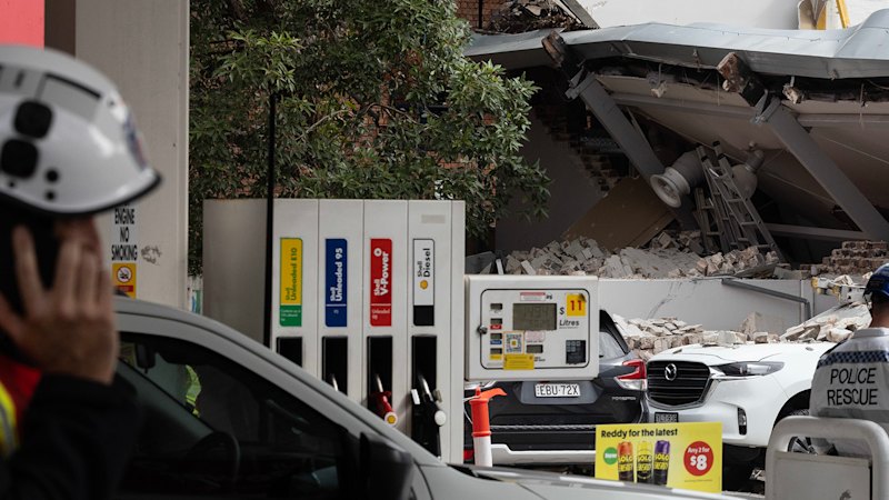 ‘Chaotic scenes’: Two hospitalised after ‘significant’ Sydney building collapse