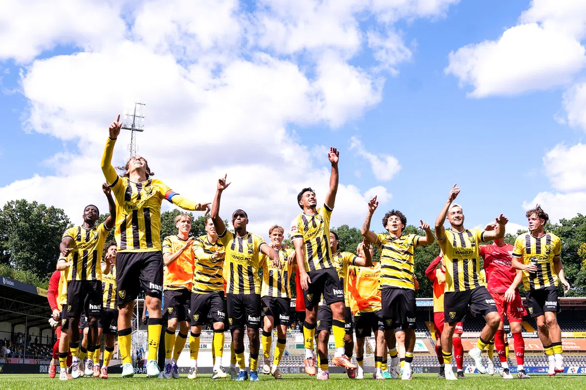 VVV plots zonder trainer: 'Moet ik daar dan voor gaan liggen?'