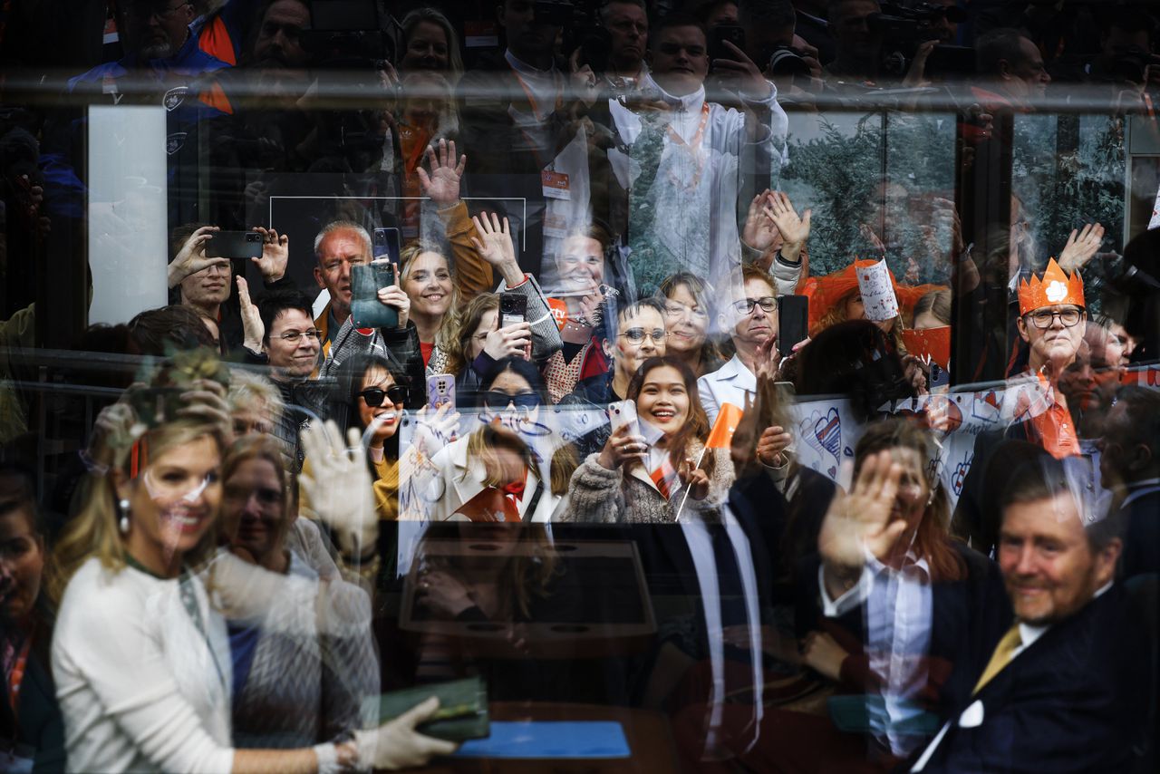 Koningsdag organiseren kost een gemeente miljoenen. ‘We hopen dat het onze regio in het zonnetje zet’