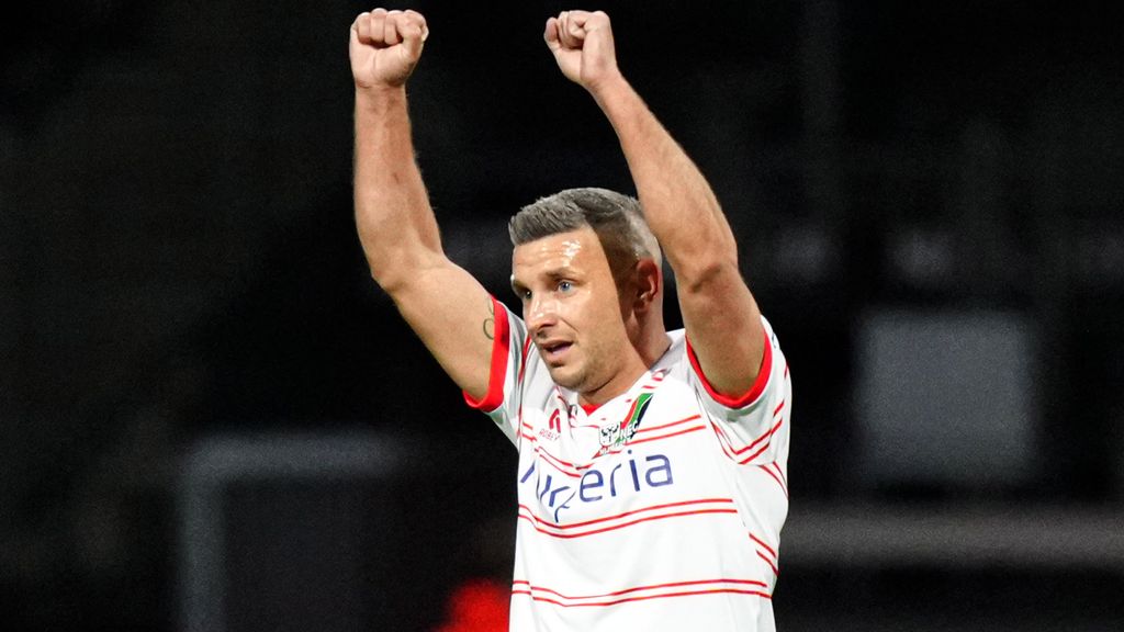 NEC wint van Excelsior en houdt druk op Feyenoord in strijd om plek twee