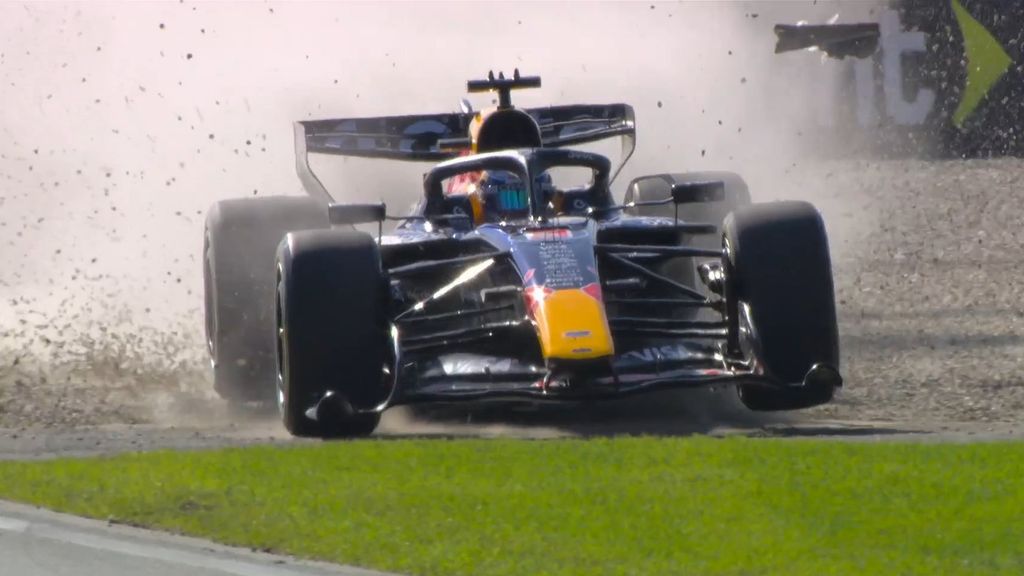 Verstappen naast de baan in vrije training, problemen Aston Martin houden aan