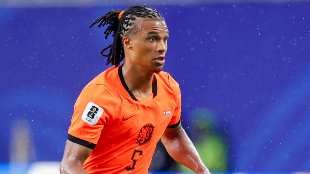 Oranje-international Aké vindt onderdak bij Fenerbahçe na vertrek bij Manchester City