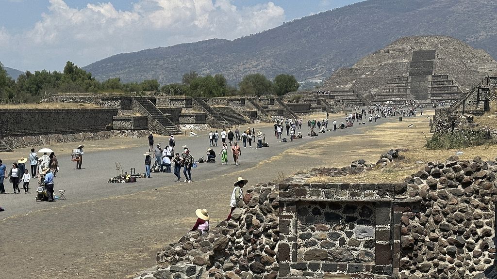 Man opent vuur bij Mexicaans tempelcomplex: 2 doden, 6 gewonden