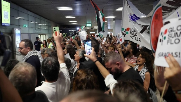 Nederlandse activisten Gazavloot aangekomen in Madrid