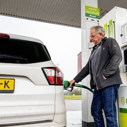 Prijzen aan de pomp schieten omhoog door onrust in het Midden-Oosten