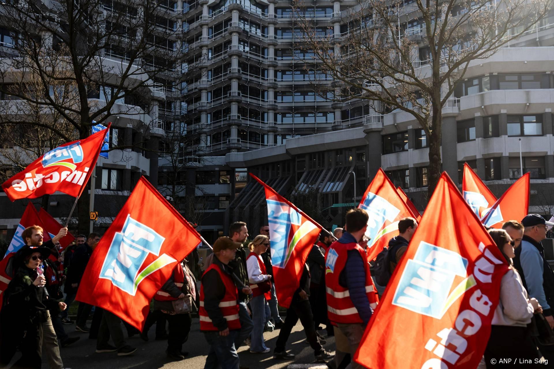 Nieuwe staking rijksambtenaren, bijeenkomsten door hele land